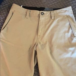Men’s Volcom shorts